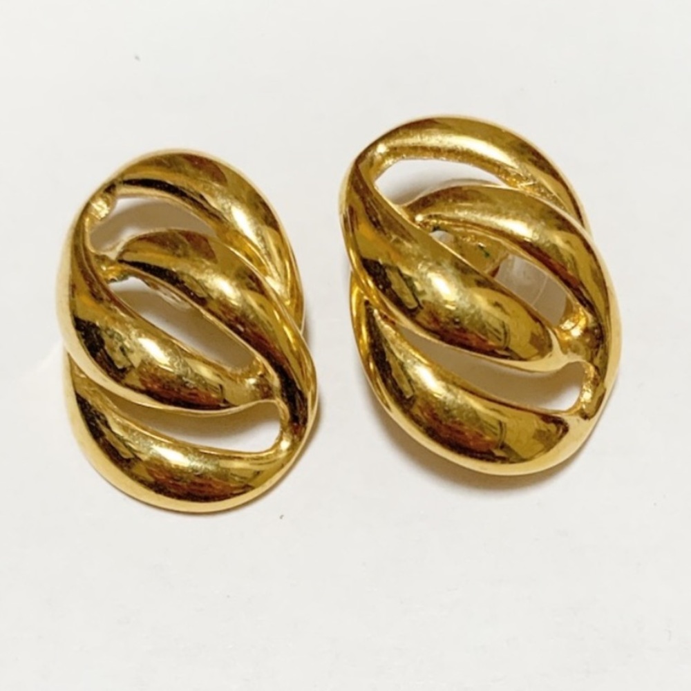 Vintage 80’s gold statement earrings